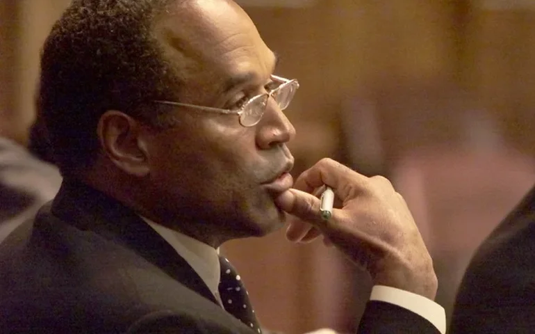 Acordos de confidencialidade e celulares proibidos: O.J. Simpson recebeu visita dos filhos da ex-mulher dias antes de morrer