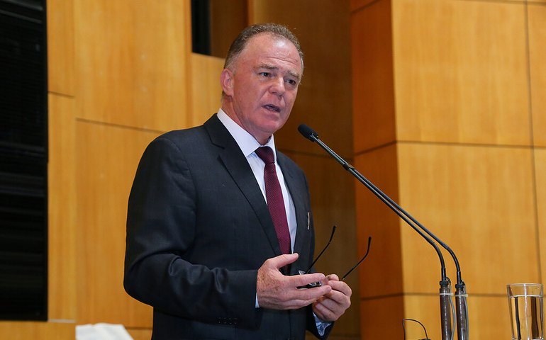 Casagrande diz que País só tem ambiente político para &#8216;se arrastar até 2022&#8217;