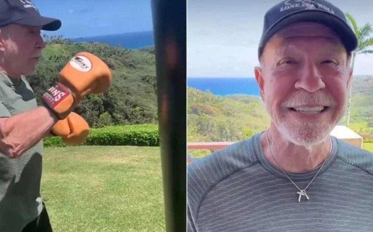 Aos 84 anos, Chuck Norris posta imagens exibindo a sua força: 'me sinto com 48'