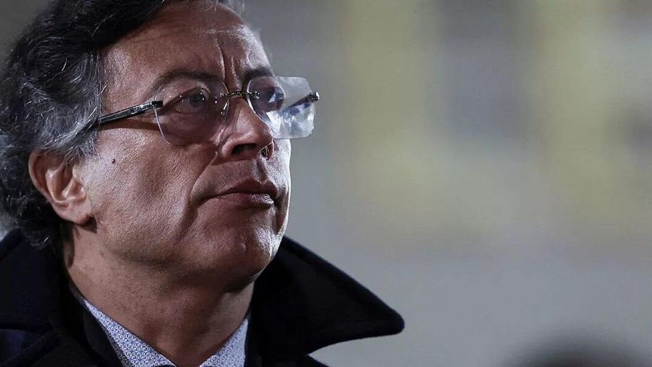 Governo colombiano contesta documento que prevê afastamento temporário de Petro