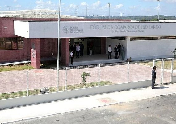 Servidor ﻿é preso ao cobrar 5 mil para dar entrada em processo