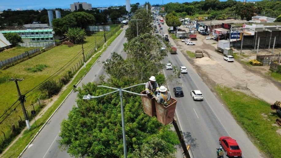 Ilumina conclui mutirão de manutenção na BR-104, entre a Ufal e o Eustáquio Gomes