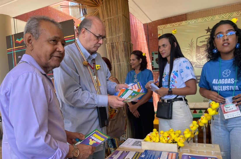 Reitor da Ufal destaca edição da Bienal como a mais inclusiva da história de Alagoas