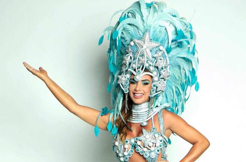 Ícone do carnaval carioca, Nicole Bahls é embaixadora do Camarote MAR em terceiro ano consecutivo