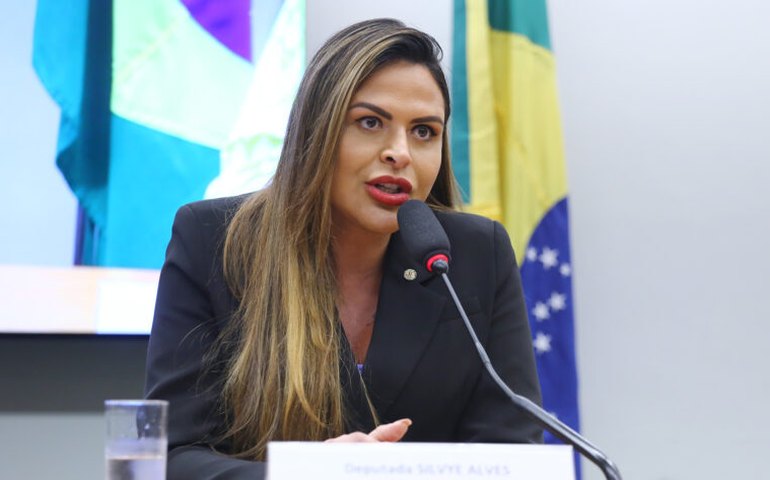 Comissão debate combate à pedofilia na internet