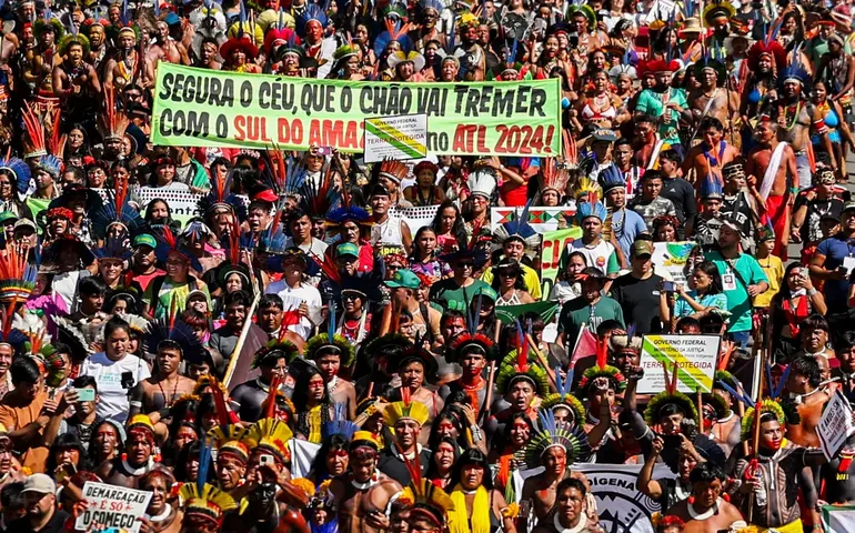 Tadeu Schmidt chora no 'Conversa com Bial' e diz que BBB é laboratório para entender a mente