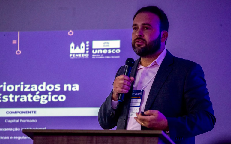 Secretário de Turismo apresenta avanços de Penedo como DTI no Fórum de Cidades Digitais e Inteligentes