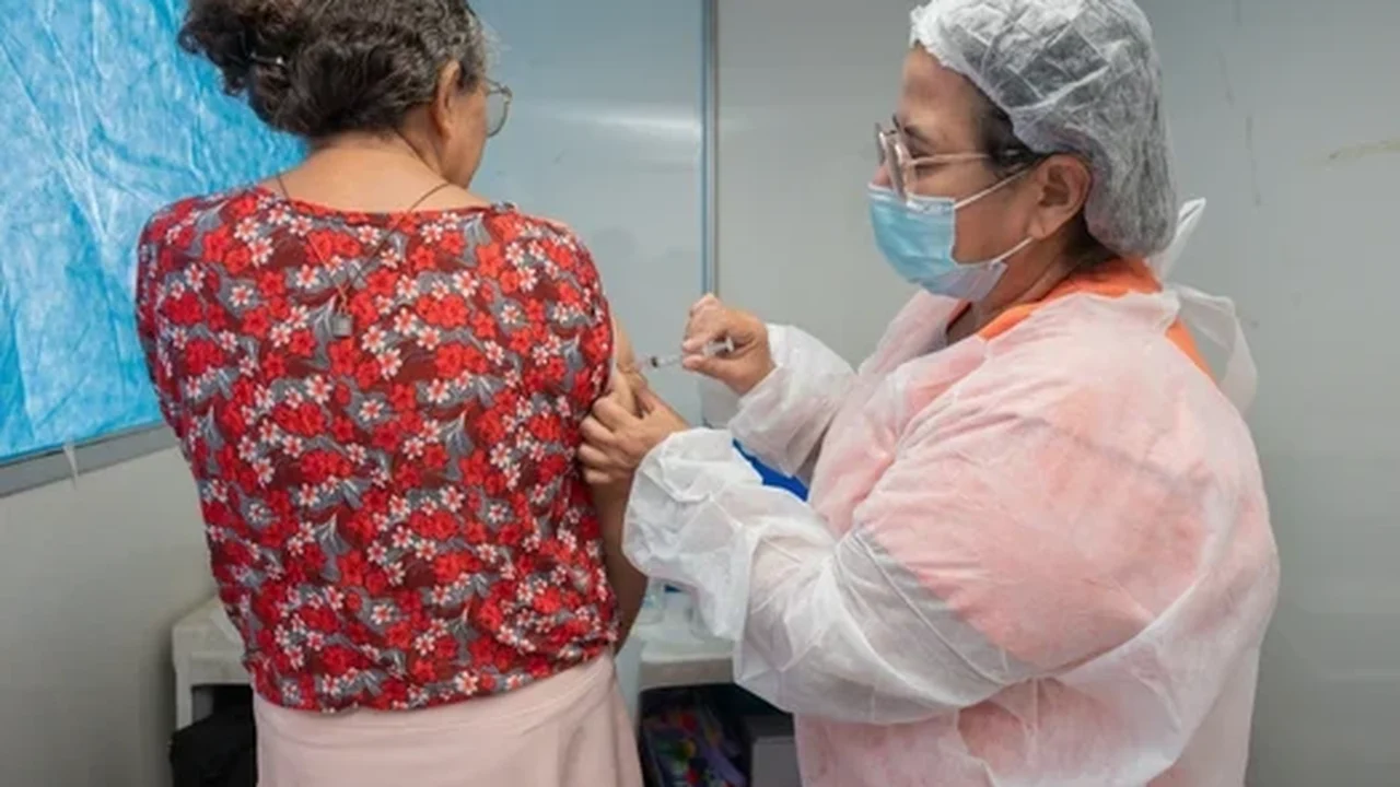 Vacina pneumocócica: conheça o imunizante liberado para idosos com 85 anos ou mais