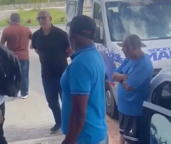 Clima de guerra no CSA: Protesto por salários termina em demissão em massa e polícia no CT