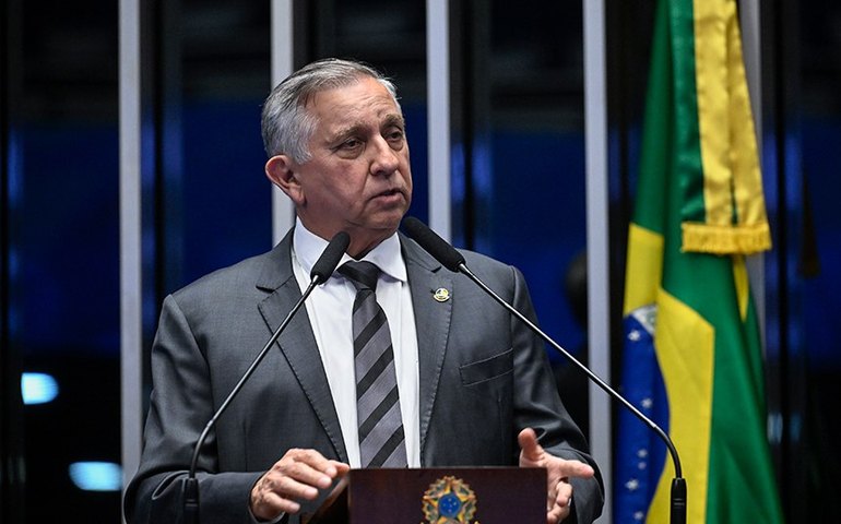 Izalci Lucas aponta influência política nos casos do Banco Master e do BRB