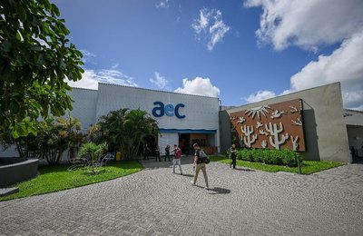 AeC abre 2.844 vagas em agosto e mantém forte ritmo de contratação no país