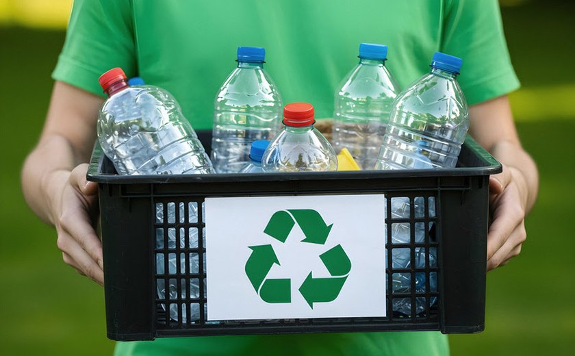 Brasileiros que ganham entre 2 e 5 salários mínimos são os que mais adotam hábitos sustentáveis, aponta pesquisa do Sindiplast/Nexus