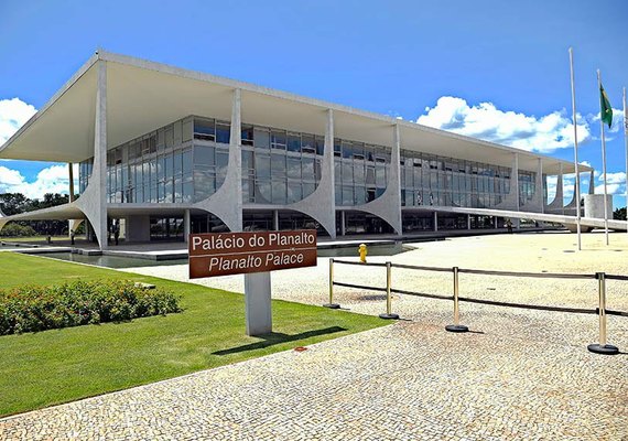 Lula sanciona plano integrado de combate à violência contra mulheres