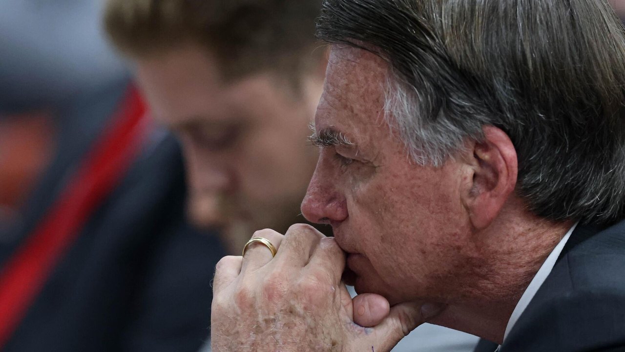 PGR diz ser contra manutenção de policiais federais dentro da casa do ex-presidente Jair Bolsonaro