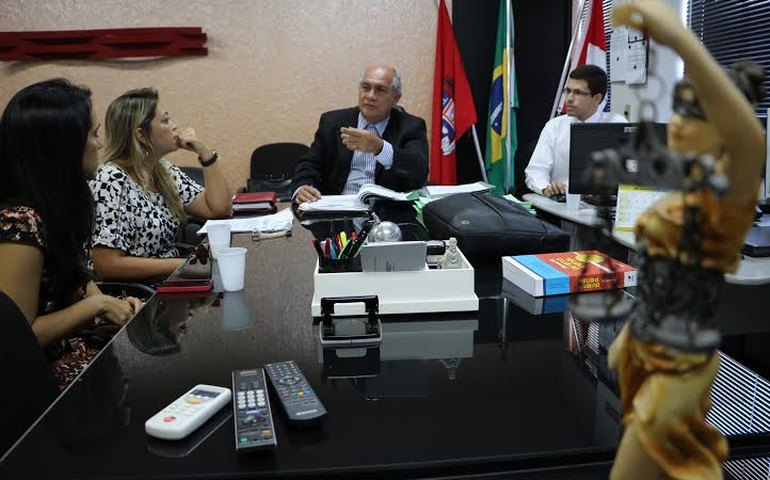 Promotoria de Defesa do Consumidor pede à Vigilância Sanitária análise de água comercializada em Maceió