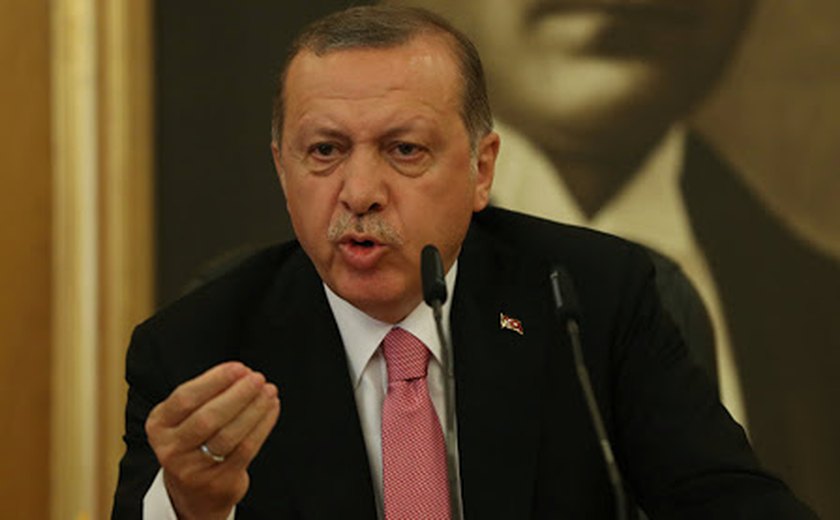 Presidente da Turquia critica premiê de Kosovo por condenar deportação de turcos