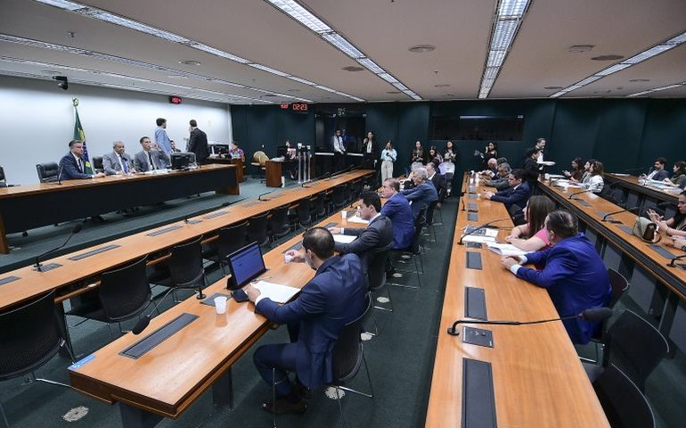 Comissão Mista de Orçamento aprova relatório preliminar da LDO de 2025