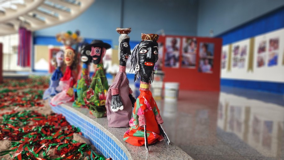 Terreiro de Brincantes: exposição reúne obras de mestres da cultura popular alagoana