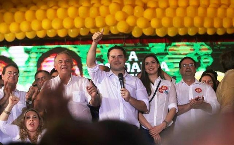 Emoção toma conta do lançamento oficial das candidaturas de Renan Filho e Collor