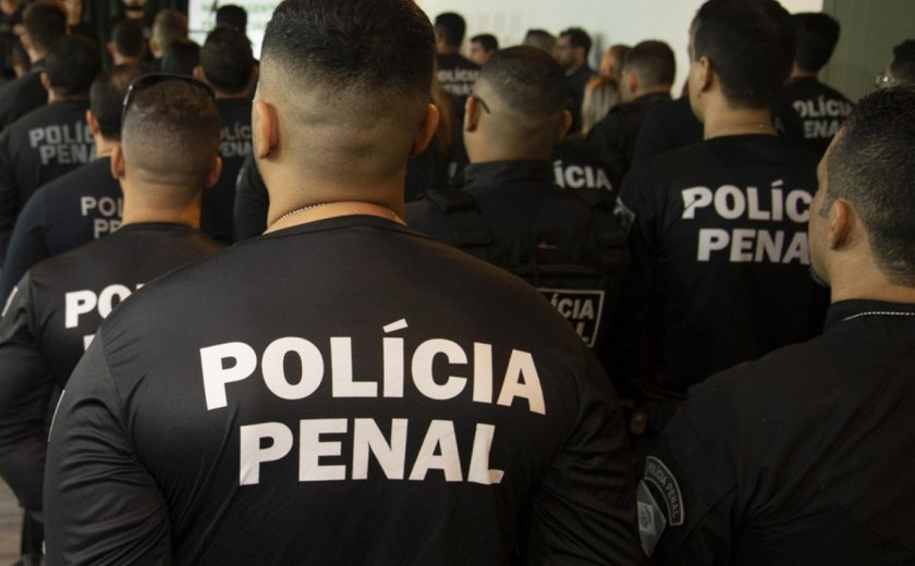 Em momento histórico, governo de Alagoas empossa policiais penais