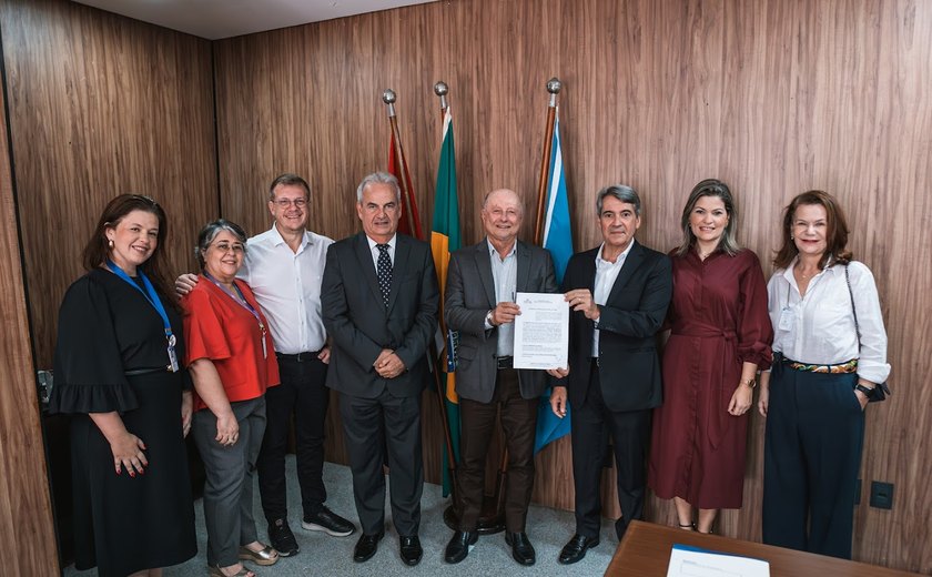 Sebrae Alagoas e TCE firmam acordo para ampliar participação de pequenos negócios nas compras públicas