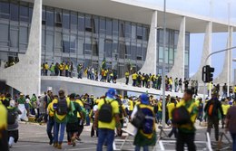 Atos antidemocráticos: Moraes vota por tornar réus mais de 250