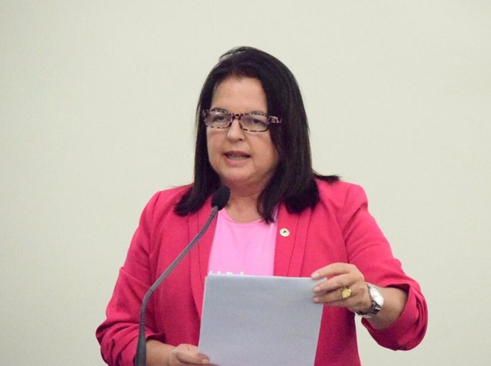 Fátima Canuto defende uma política mais efetiva de combate ao câncer
