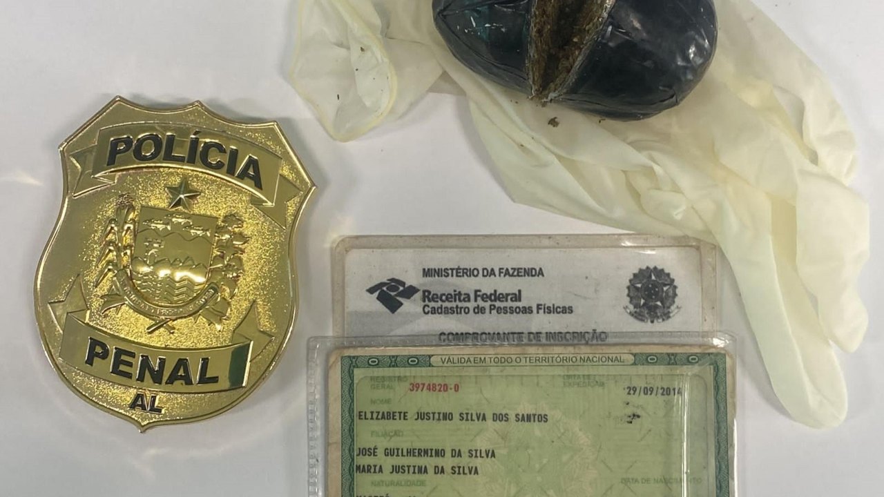 Mulher, com neto, é flagrada por policiais penais ao tentar entrar com drogas