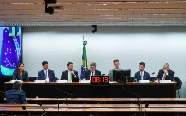 Debatedores avaliam que novo arcabouço poderá permitir aumento de despesas