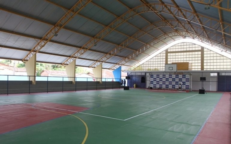Governo triplica número de ginásios de escolas estaduais, em dois anos