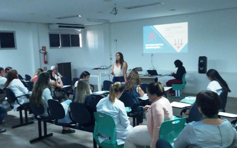 Profissionais do HGE são treinados sobre protocolo para transmitir notícias difíceis