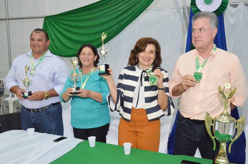 Quadra poliesportiva é inaugurada no bairro Vassouras em Coruripe