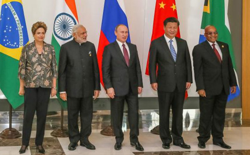 Presidenta pede união do Brics para redução dos riscos da economia global