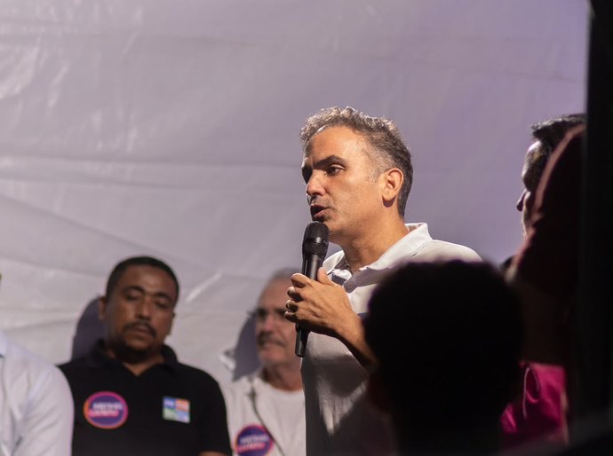 “Saúde, educação e respeito às famílias precisam ser tratados com prioridade em Alagoas”, afirma Renato Filho