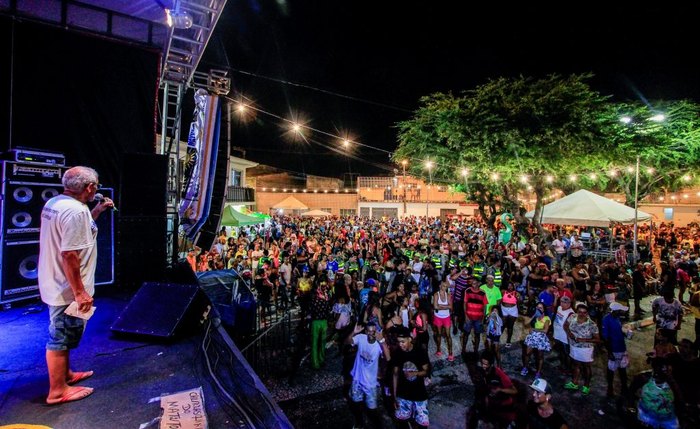 A Praça Moloque Namorador reuniu os moradores do bairro da Ponta Grossa no Carnaval