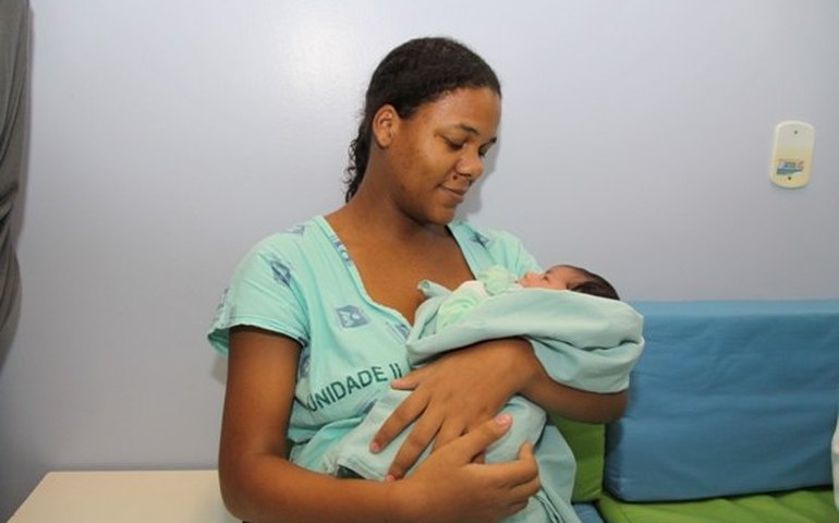 Sesau estabelece diretrizes para qualificar atendimento obstétrico