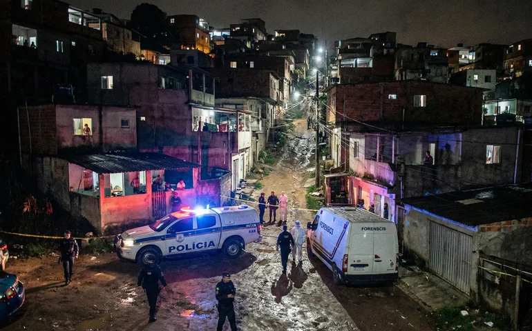 Corpo de homem desaparecido é encontrado com marcas de tiros e facadas no Vale do Reginaldo