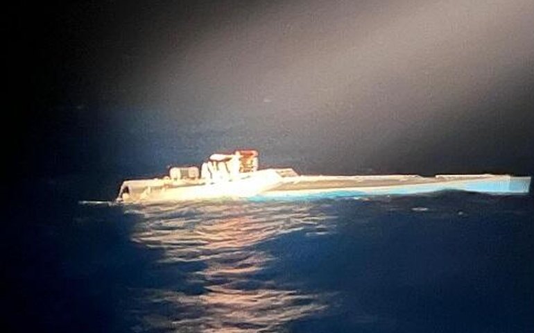 Portugal intercepta submarino com 1,7 tonelada de cocaína no Atlântico