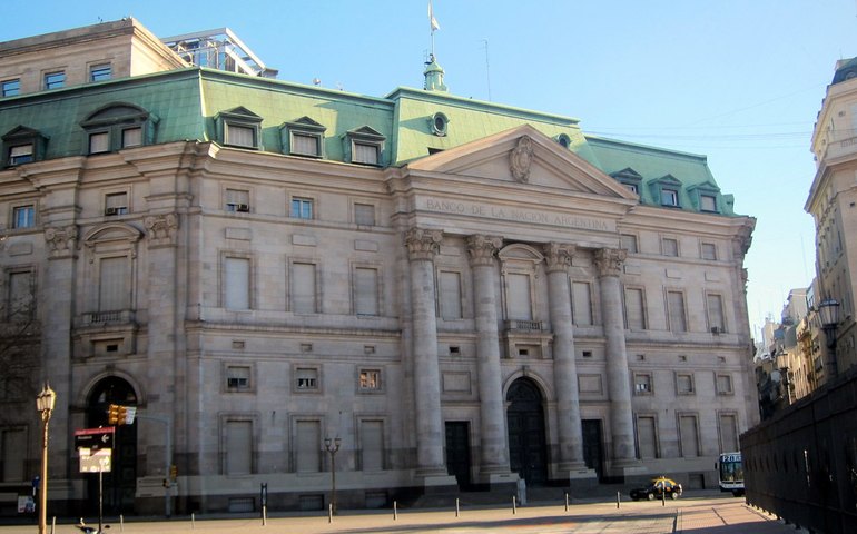 BC da Argentina sobe taxa de juros em 8 pontos porcentuais, para 60%