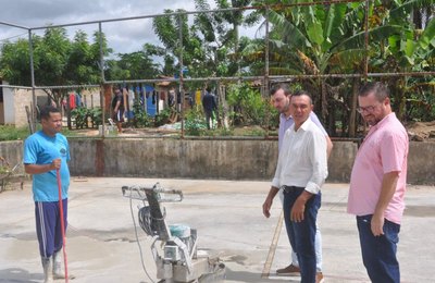 Prefeitura de Anadia inicia reforma em mais uma quadra de esportes
