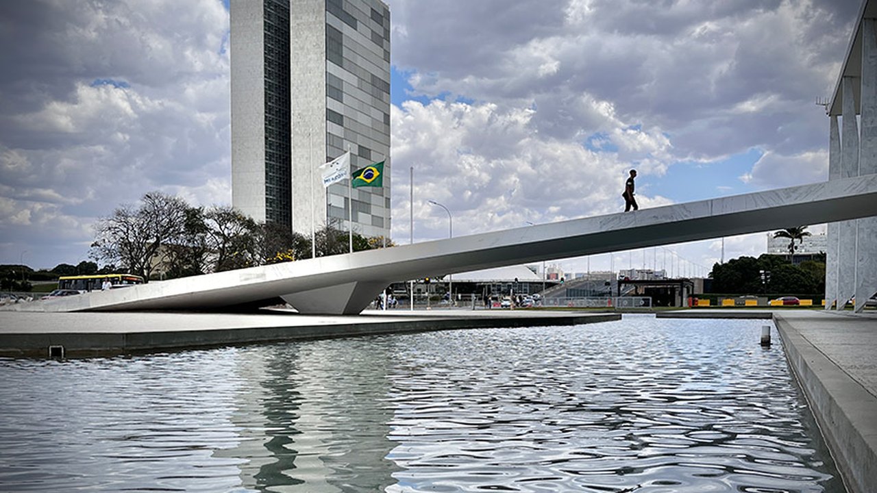 Prazo para Executivo enviar orçamento termina nesta segunda