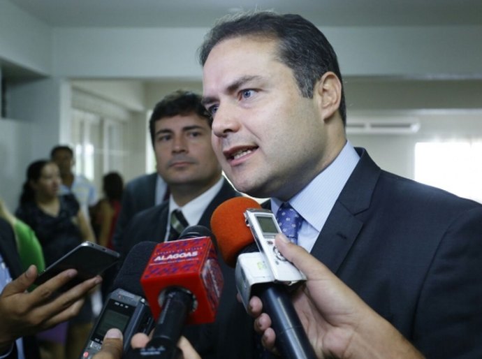 Governador participa da assinatura de ordem de serviço de melhorias da orla da Barra