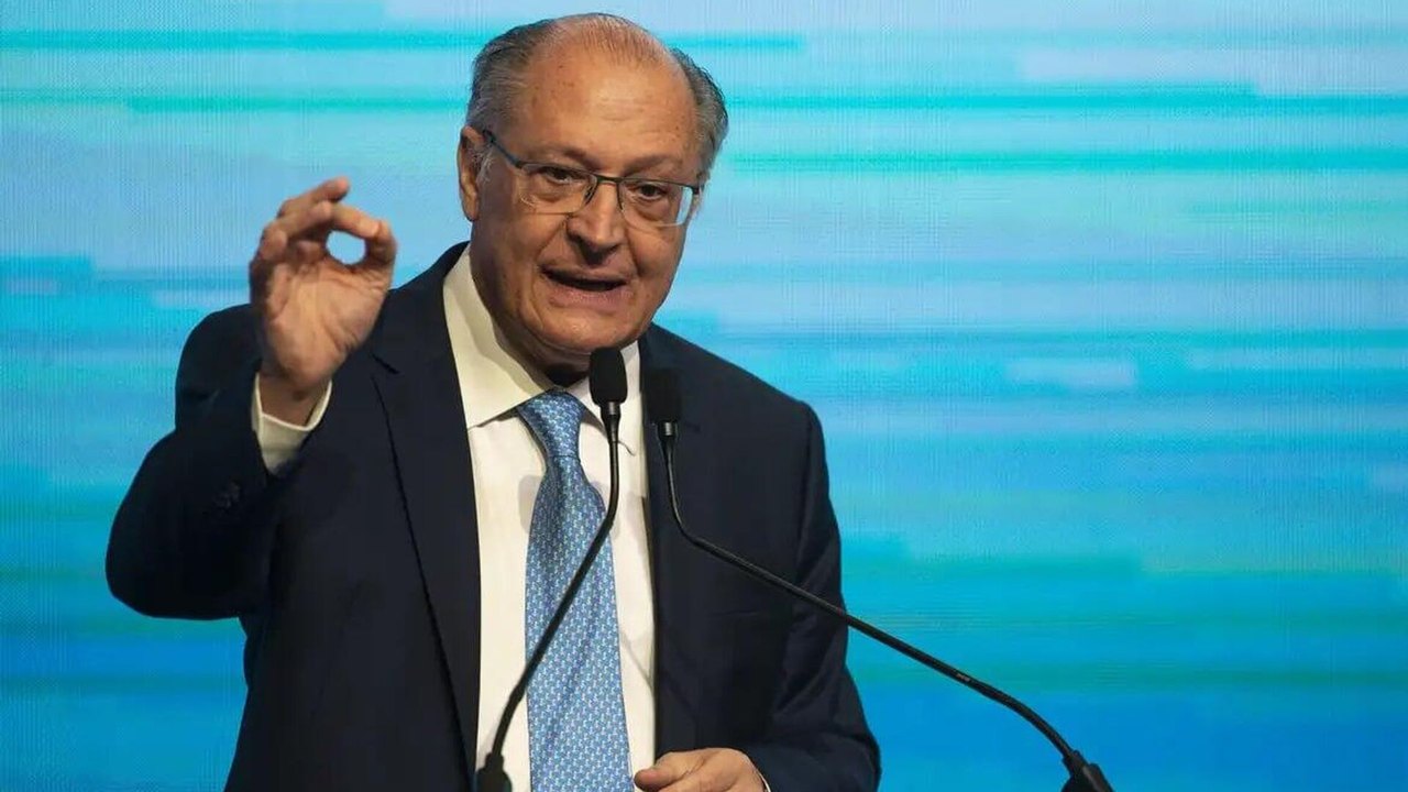 Alckmin atribui resultado ruim do governo em pesquisa à seca e alta do dólar