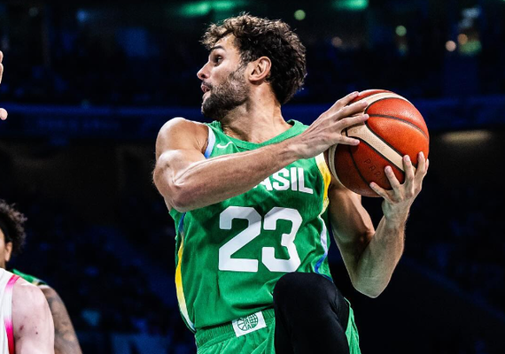 Raulzinho pede dispensa da seleção de basquete e Petrovic convoca Lucas Atauri