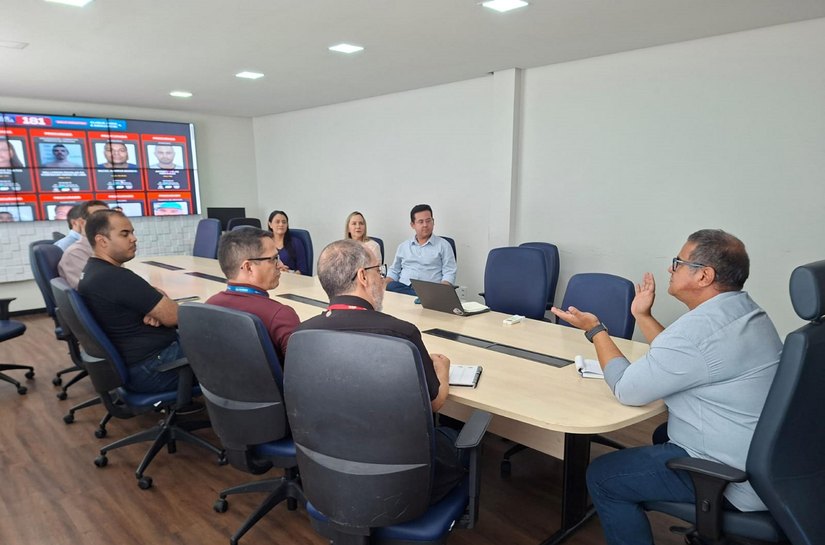 Segurança Pública discute integração de sistema de videomonitoramento com comitiva de Flexeiras