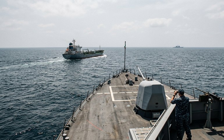 EUA ampliam ações navais contra o Irã para além do Oriente Médio