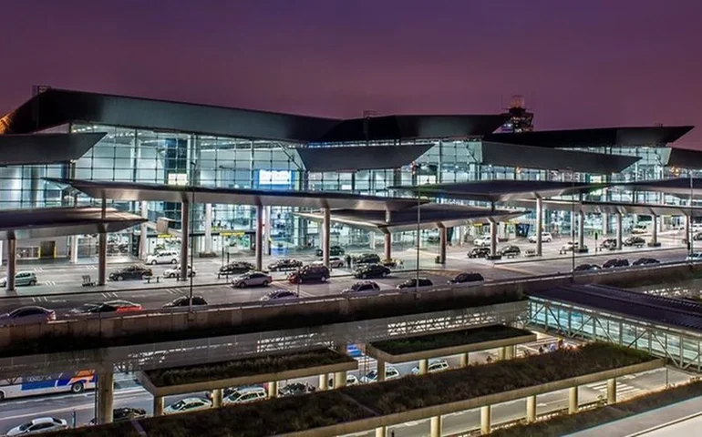 Incêndio em equipamento no Aeroporto de Guarulhos cancela voo da Latam