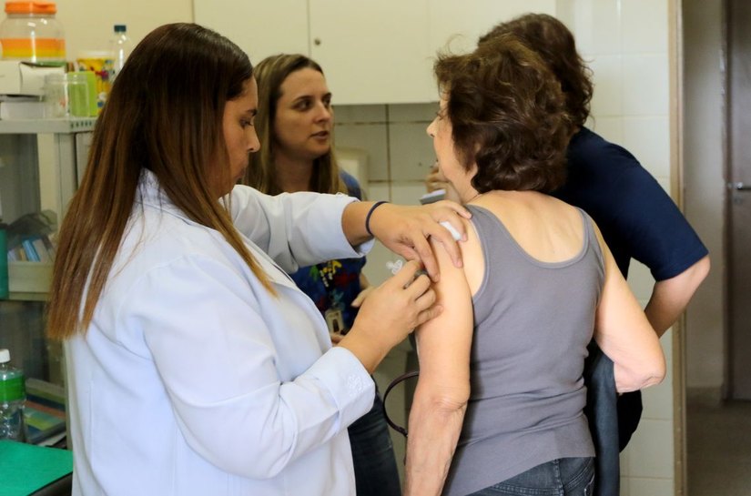 Gripe segue em alta, sendo principal causa de morte entre idosos