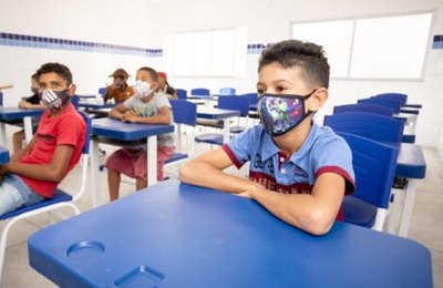 Sancionada lei que prorroga mudanças no calendário escolar até o fim de 2021