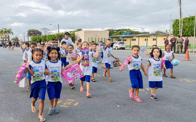 Quartel Legal 2025 leva diversão e cidadania a crianças na PM-AL